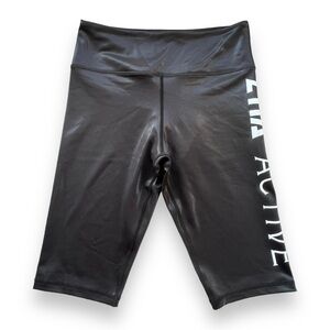 ZYIA Women’s Black Metallic ZYIA Light n Tight Hustle Short 10” Size Large